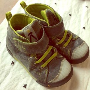 Keen Kid’s Encanto Scout High Top Sneaker